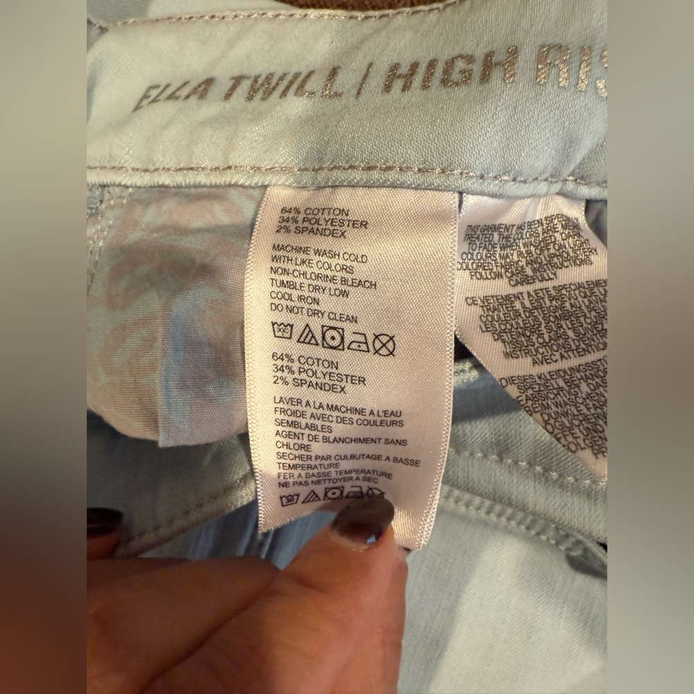 Tommy Bahama Jeans - Picture 9 of 11
